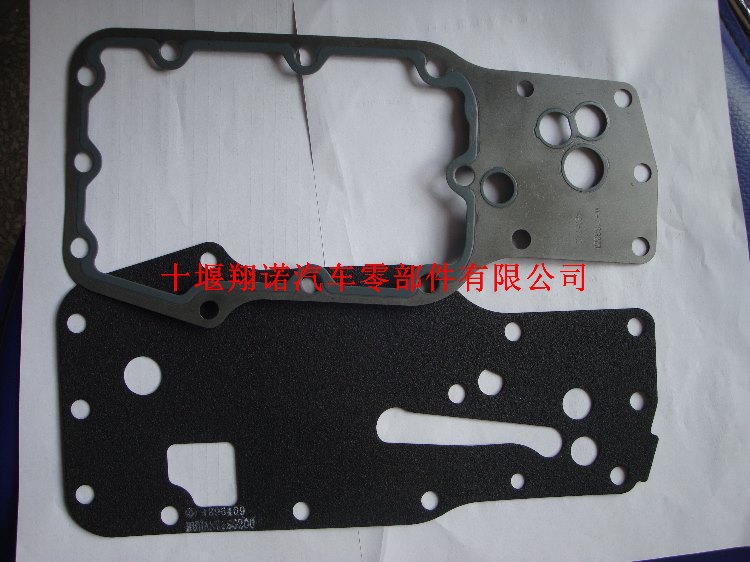 ISBE ISDE 4932124 3942915 机油冷却器芯内外垫.jpg