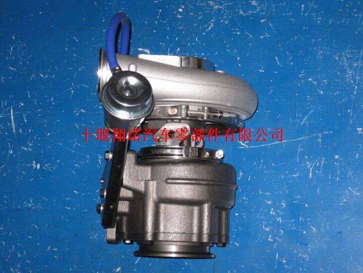 沃尔沃380马力发动机HX55W增压器3776422 VG1246110020.jpg