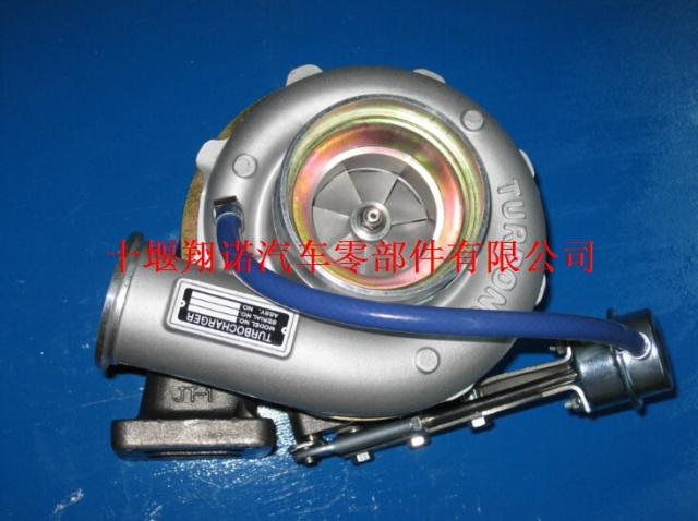 重汽豪沃HX50涡轮增压器VG1560118227 