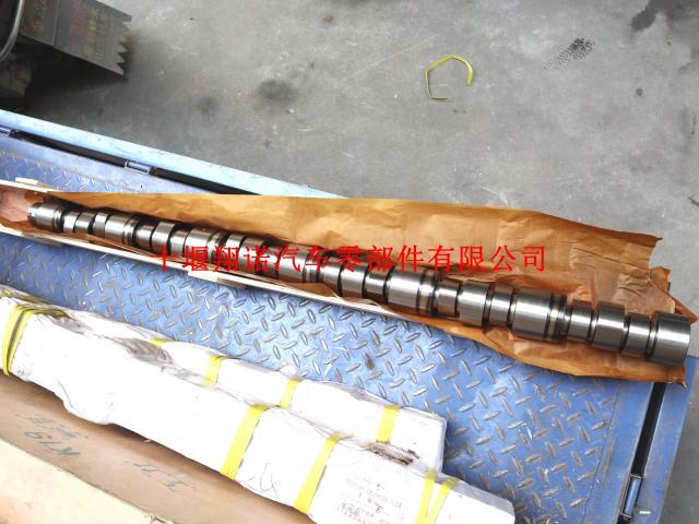 重庆康明斯K19发动机机凸轮轴 207770 205750 3066877