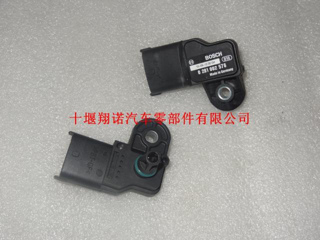 东风康明斯发动机零件ISBE温度传感器 3968437 