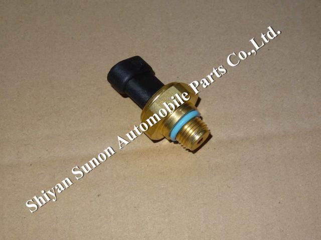 Cummins N14 M11 L10 diesel engine Oil Pressure Sensor 4921487 3080406 3654108