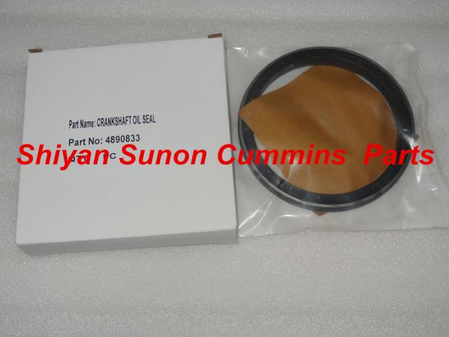 Cummins ISBe crankshaft rear oil seal 4890833