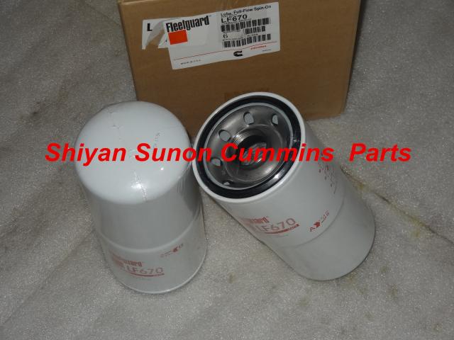 Cummins Fleetguard LF670 Spin-on Oil Filter