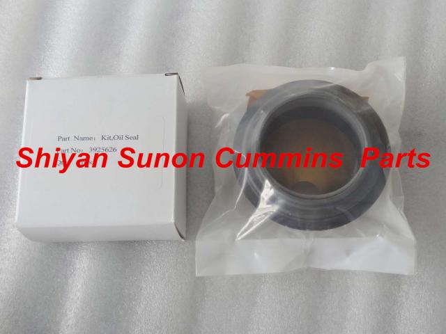 Genuine cumm ins diesel engine Crankshaft front Oil seal 3925626